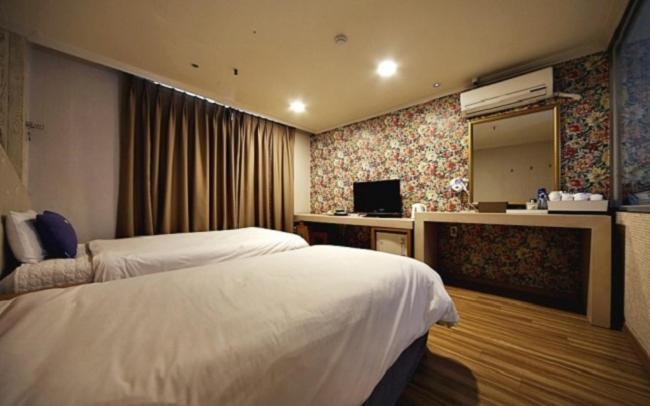 Central Hotel ČČchangwon Exteriér fotografie
