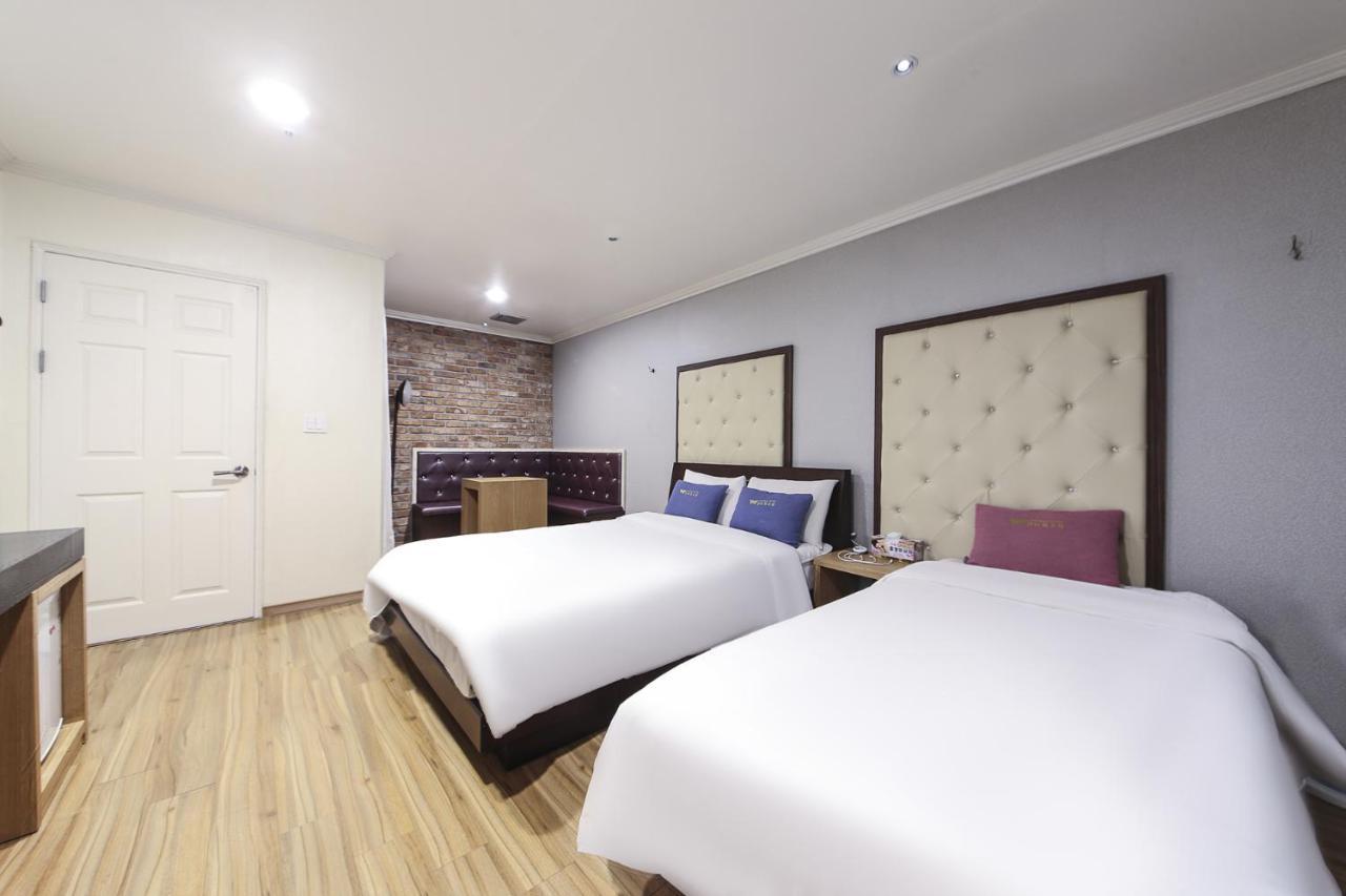 Central Hotel ČČchangwon Exteriér fotografie